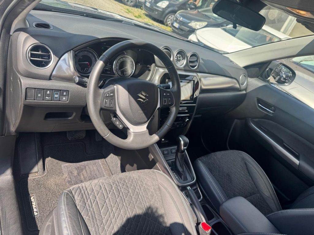 SUZUKI Vitara 1.5 140V Hybrid A/T Starview - 14