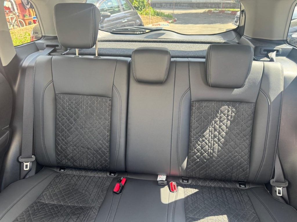 SUZUKI Vitara 1.5 140V Hybrid A/T Starview - 20