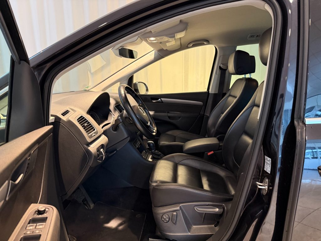 VOLKSWAGEN Sharan 2.0 TDI DSG 4MOTION Executive PELLE 7P GANCIO - 4