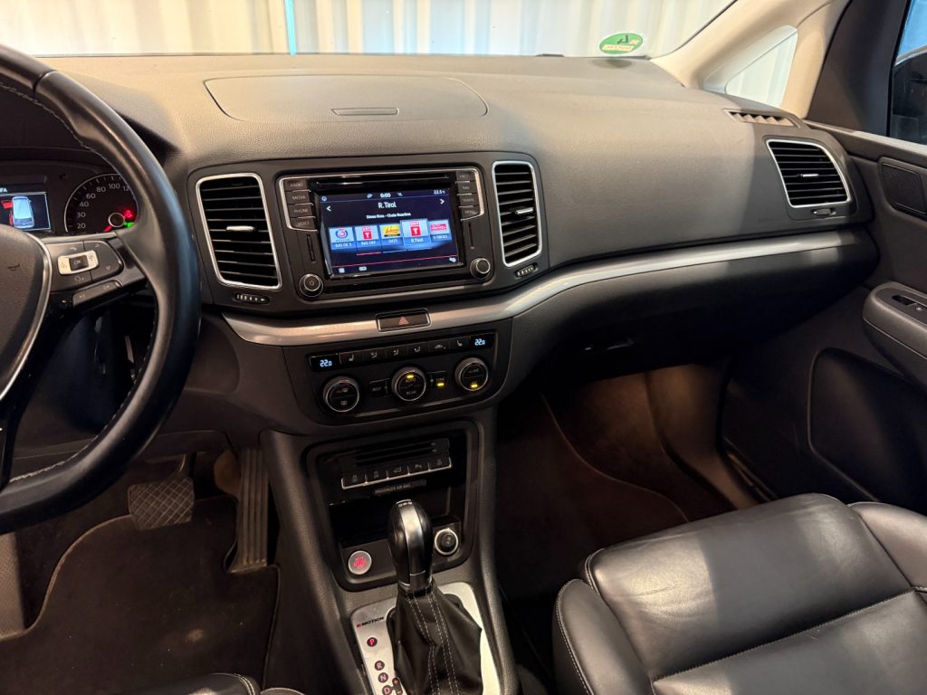 VOLKSWAGEN Sharan 2.0 TDI DSG 4MOTION Executive PELLE 7P GANCIO - 8