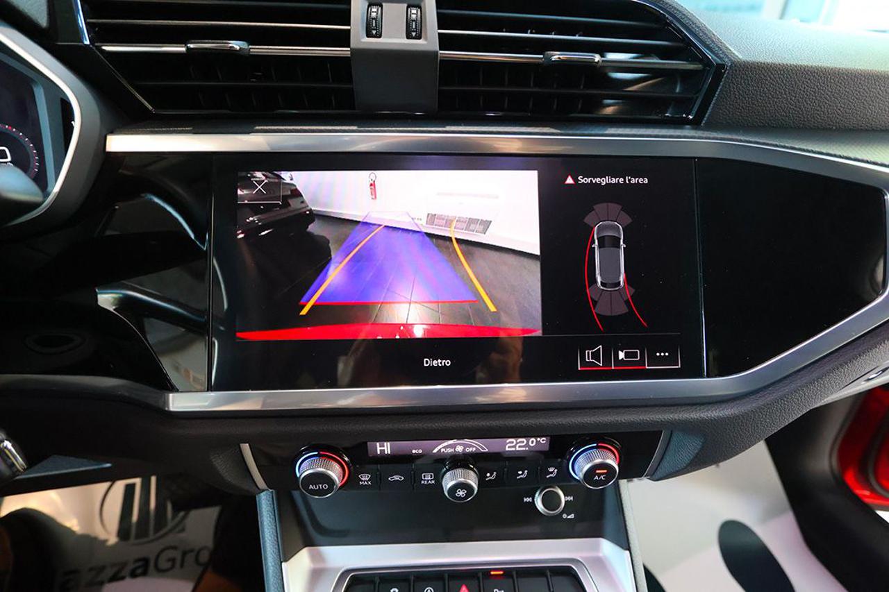 AUDI Q3 35 TDI Sportback S-Tronic Business Plus - 24