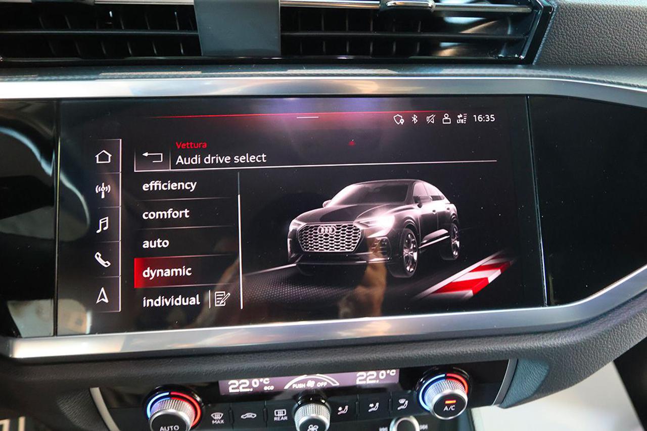 AUDI Q3 35 TDI Sportback S-Tronic Business Plus - 26