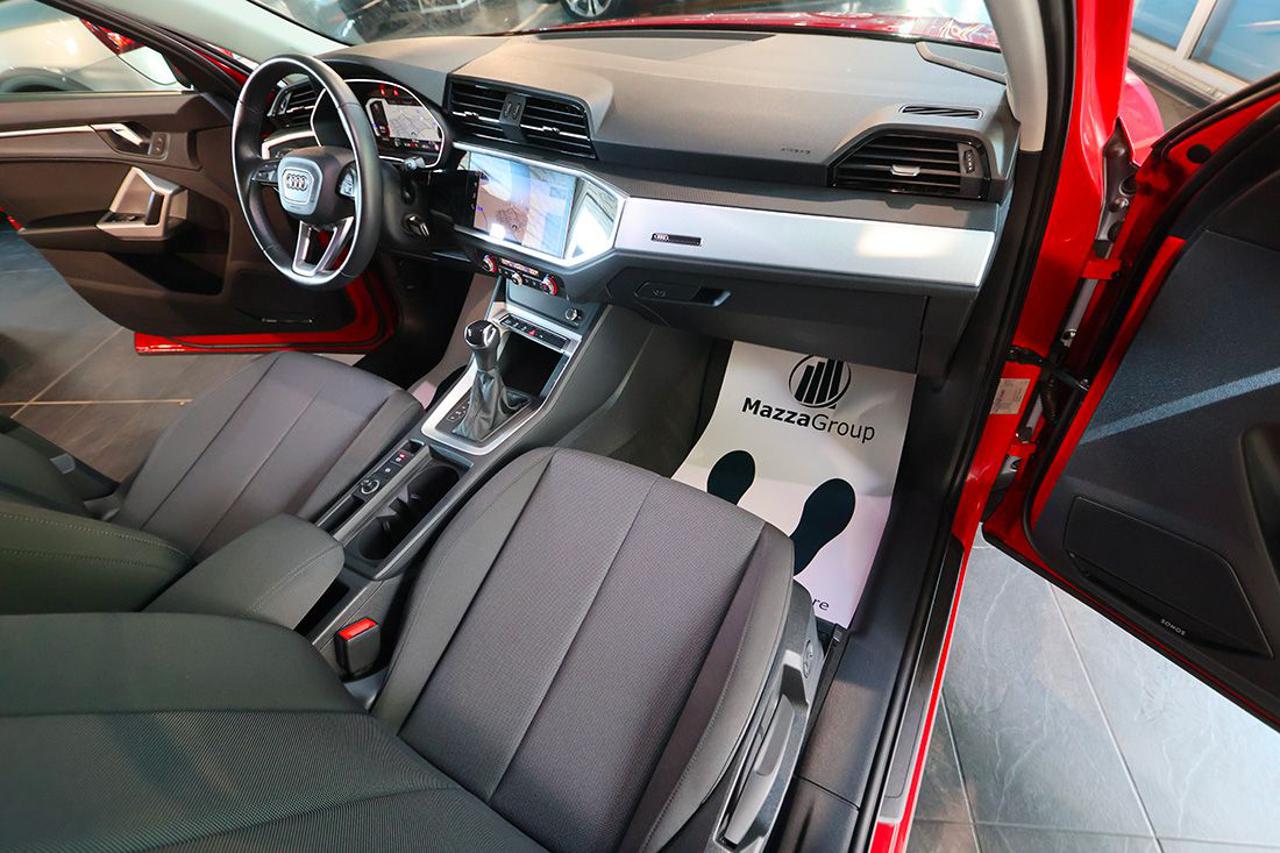 AUDI Q3 35 TDI Sportback S-Tronic Business Plus - 16