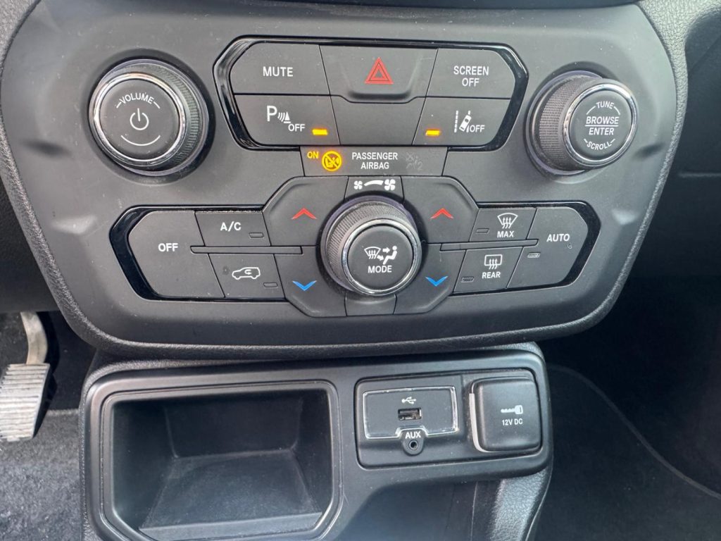 JEEP Renegade 1.4 MultiAir Limited - 11