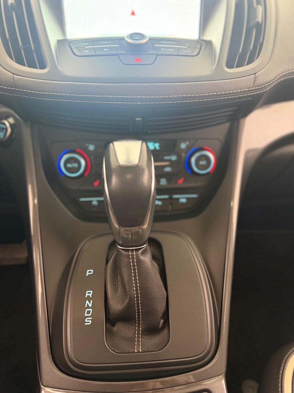 FORD Kuga 2.0 TDCI 150 CV S&S 4WD Powershift Vignale - 19