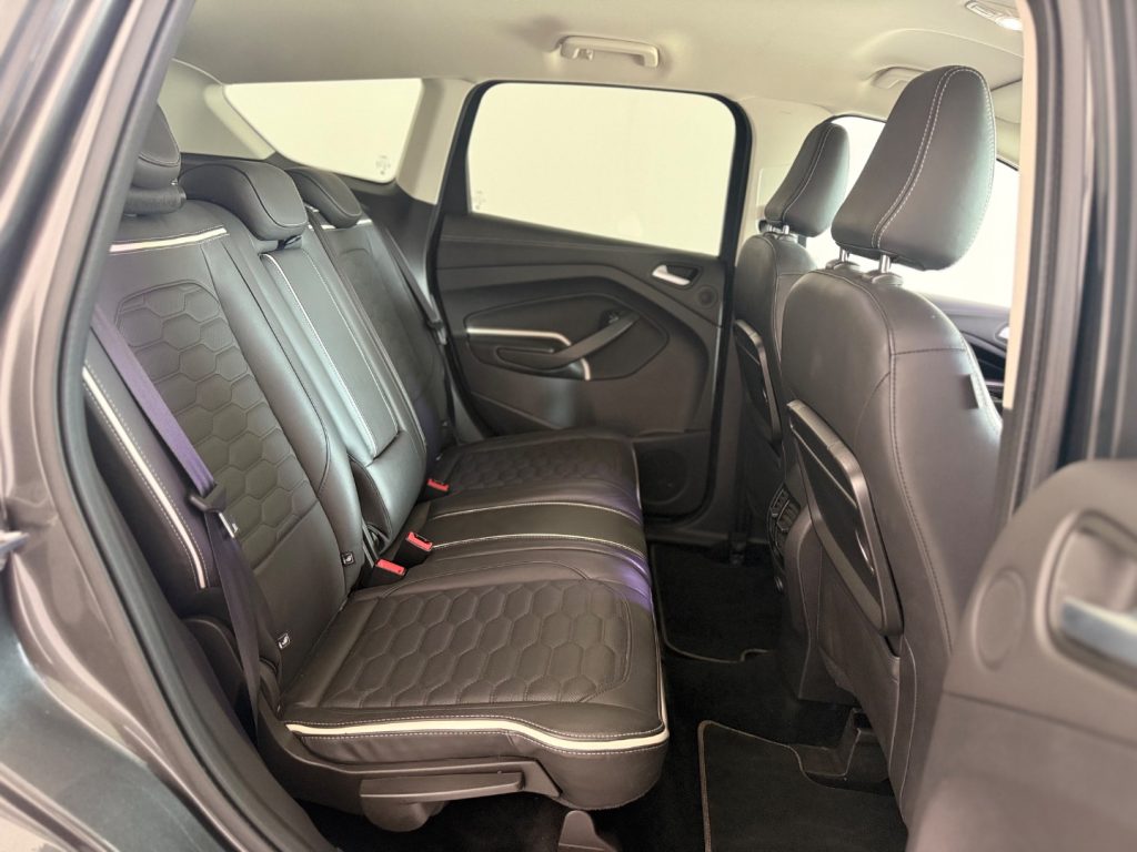 FORD Kuga 2.0 TDCI 150 CV S&S 4WD Powershift Vignale - 9