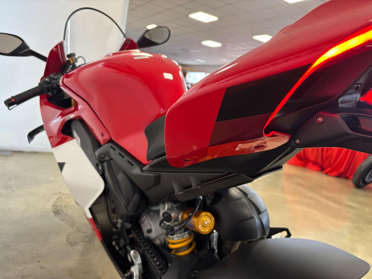 DUCATI Panigale V4 V4S - 12