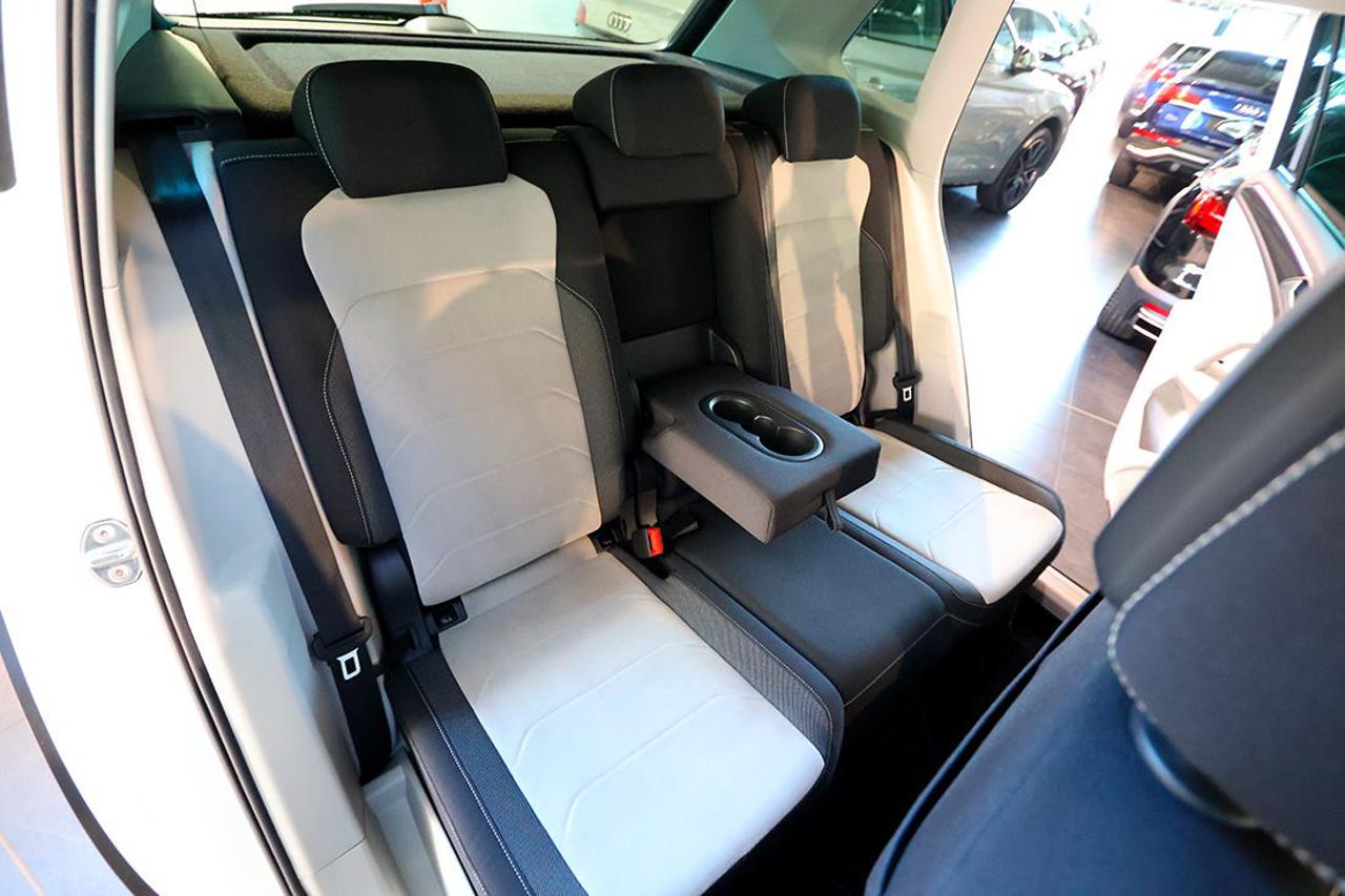 VOLKSWAGEN Tiguan 2.0 TDI 150cv SCR DSG Elegance - 20