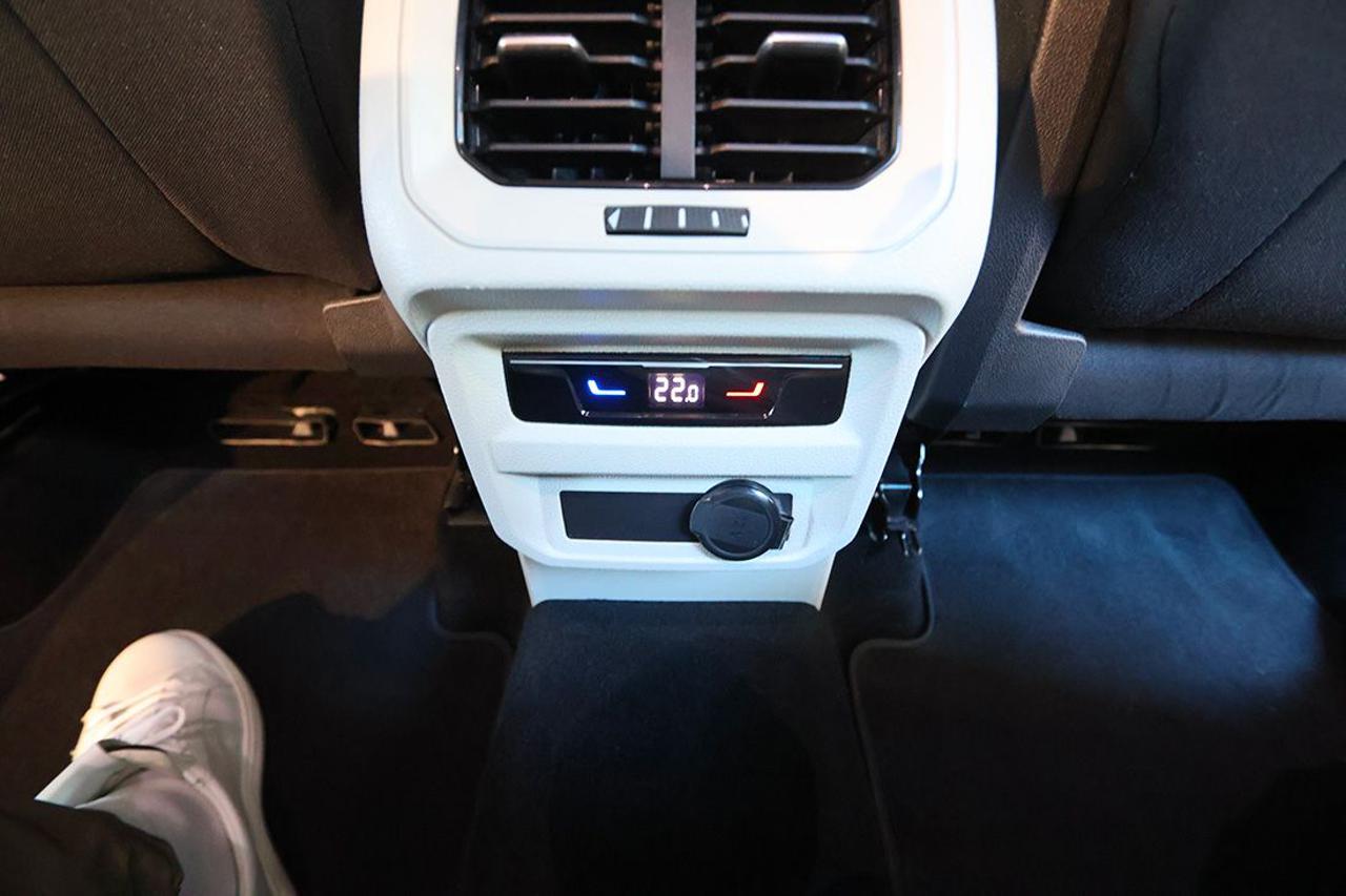 VOLKSWAGEN Tiguan 2.0 TDI 150cv SCR DSG Elegance - 42