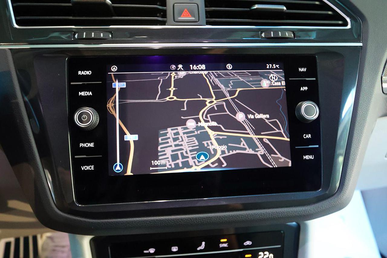 VOLKSWAGEN Tiguan 2.0 TDI 150cv SCR DSG Elegance - 24