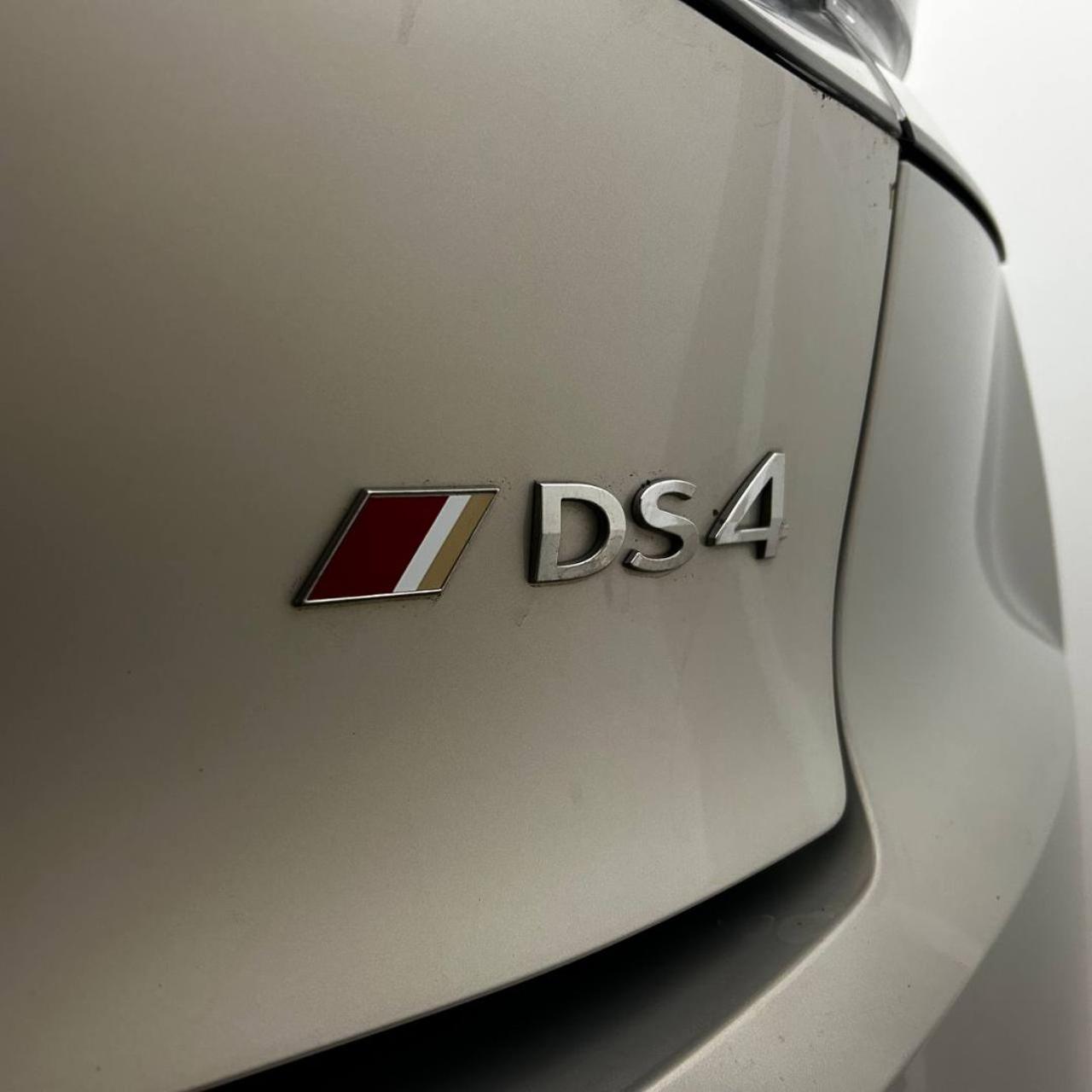 DS AUTOMOBILES DS 4 E-Tense 225 Performance Line+ - 40