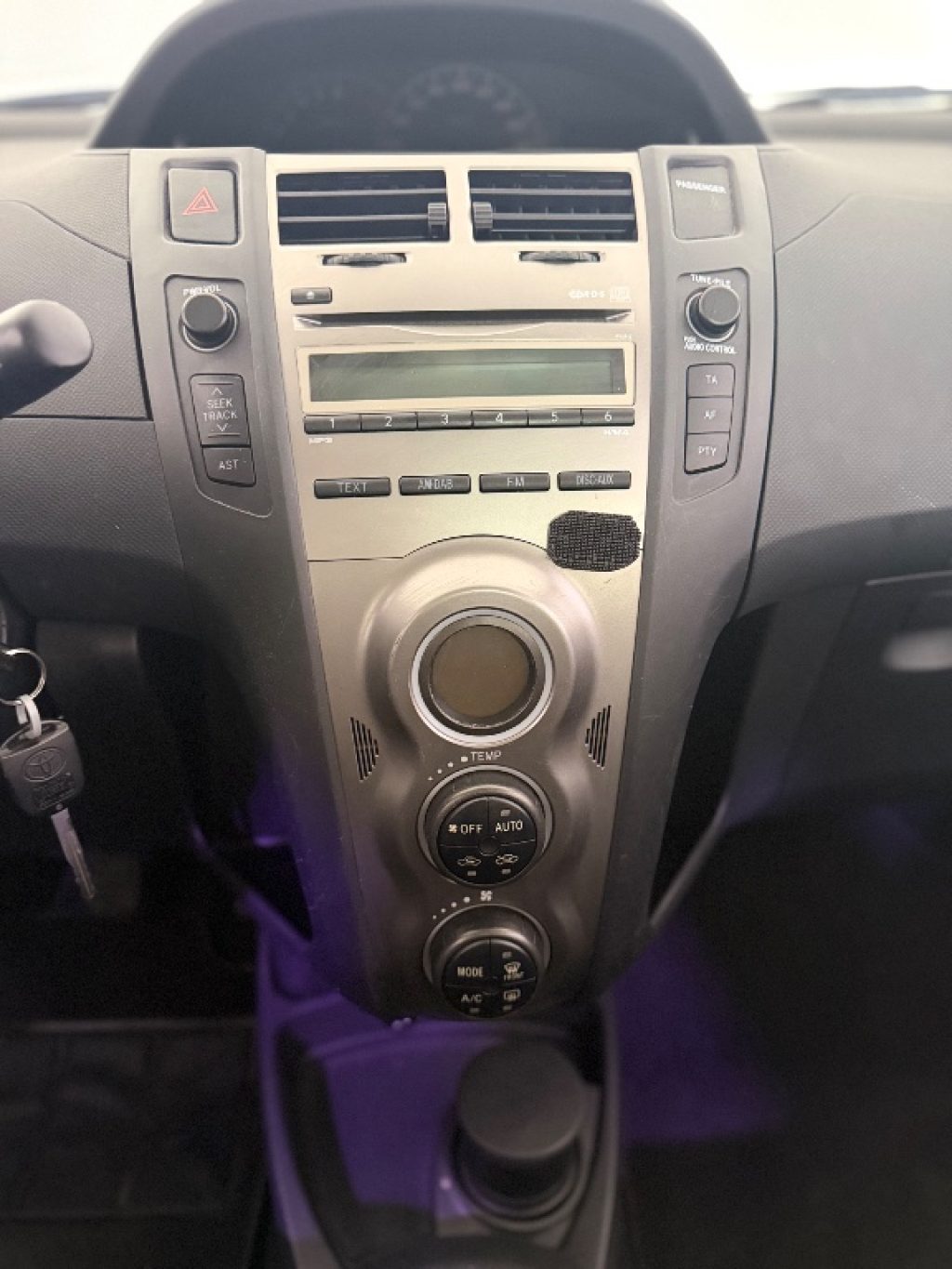 TOYOTA Yaris 1.0 5 ,porte Sol - 10