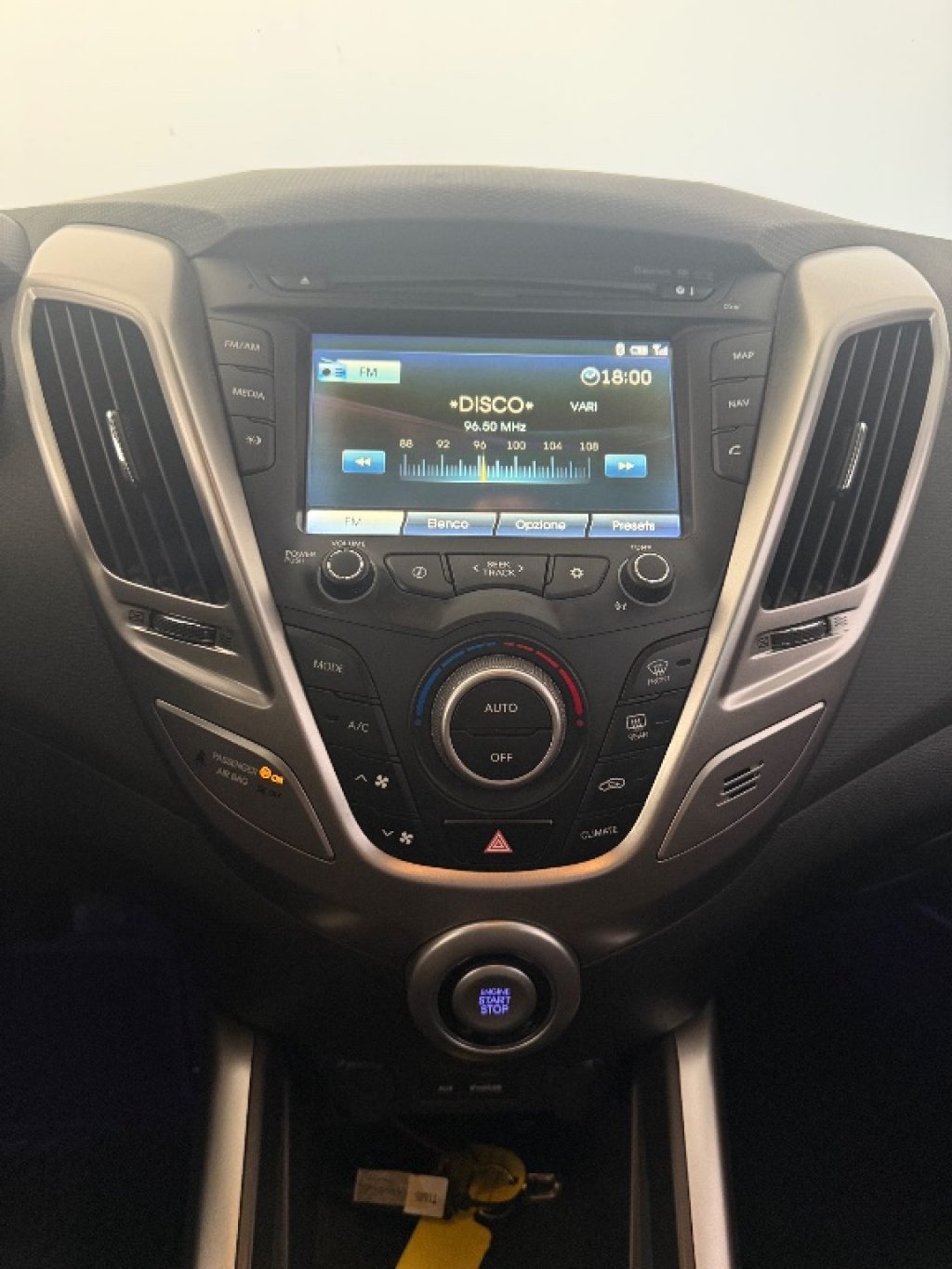 HYUNDAI Veloster 1.6 GDI Comfort - 16