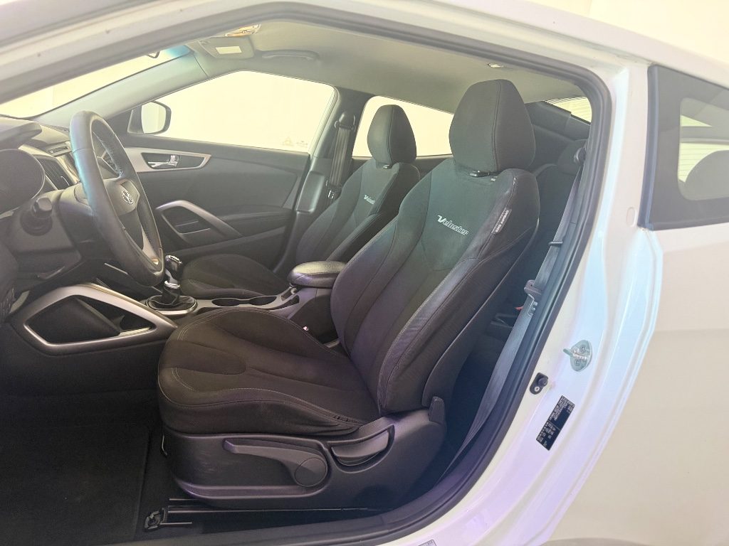HYUNDAI Veloster 1.6 GDI Comfort - 5