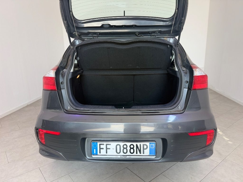 KIA Rio 1.2 CVVT 5p. Cool - 12