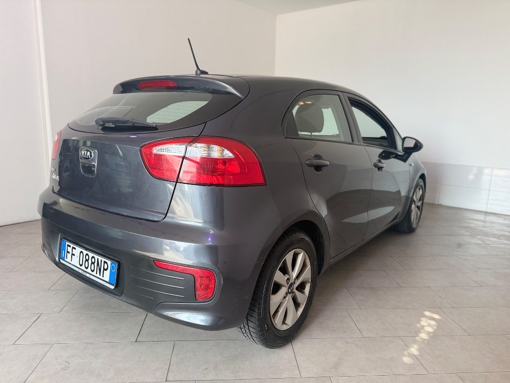 KIA Rio 1.2 CVVT 5p. Cool - 11