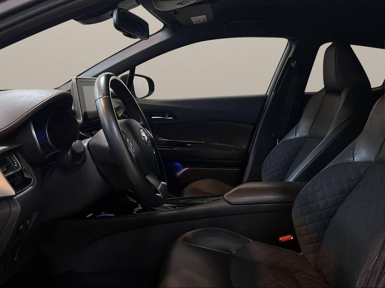 TOYOTA C-HR 1.8 Hybrid E-CVT Lounge - 8