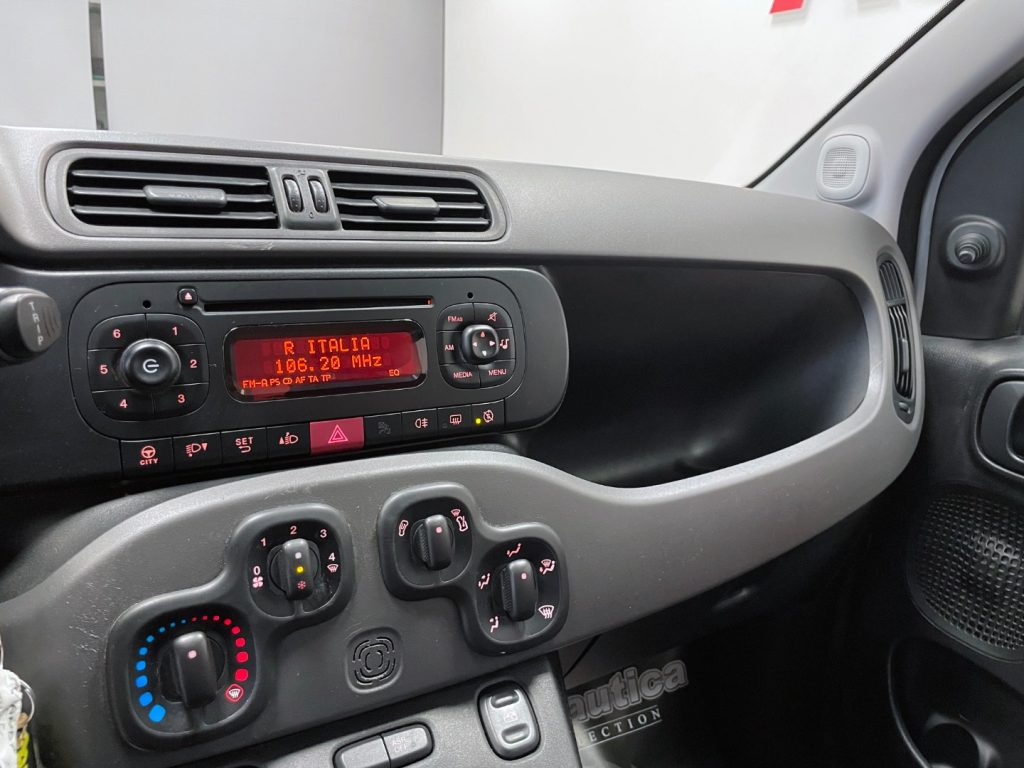FIAT Panda 1.3 MJT 16V LOUNGE - 21