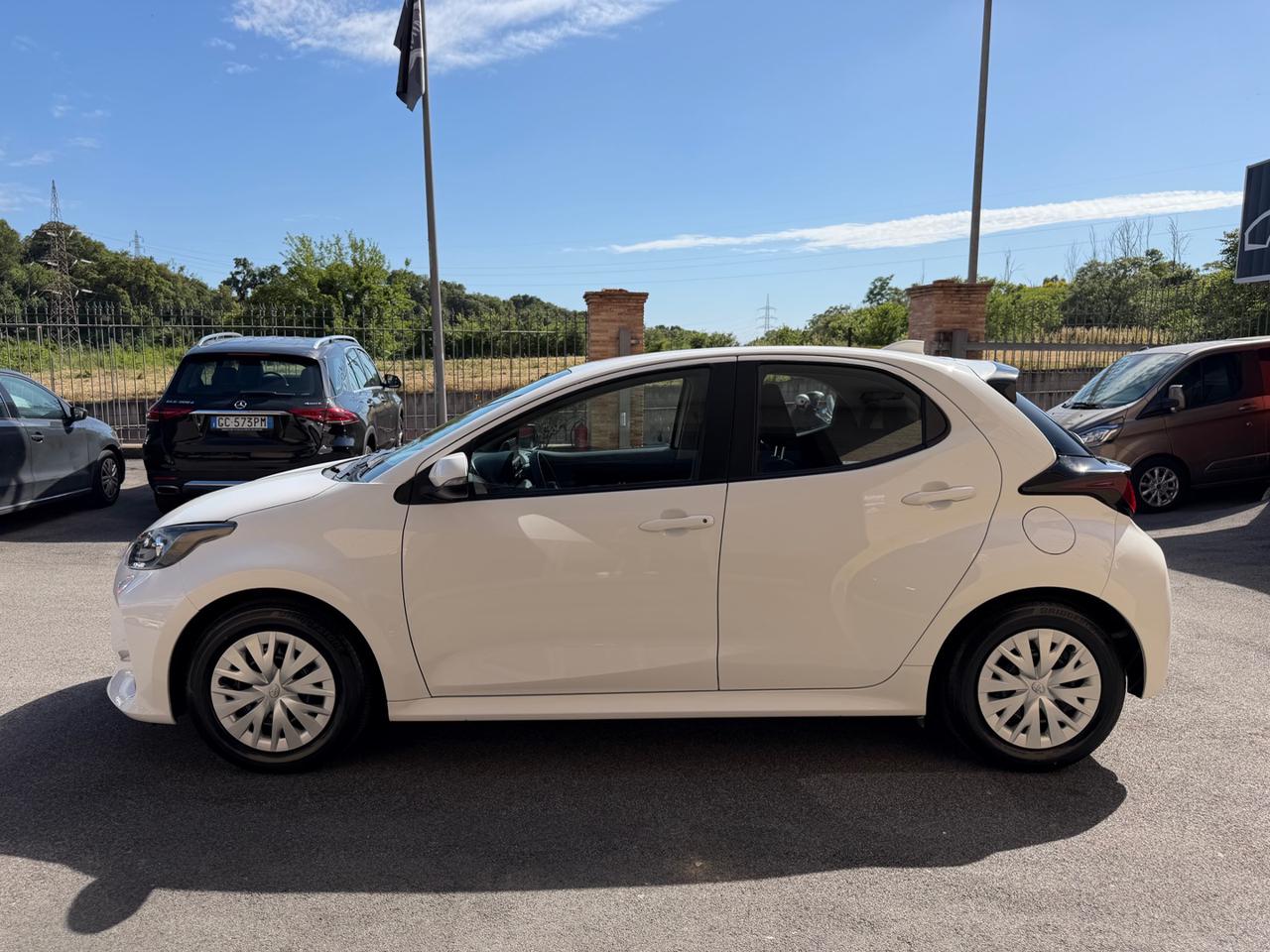 TOYOTA Yaris 1.5 Hybrid 5 porte Business (NESSUN VINCOLO) - 9