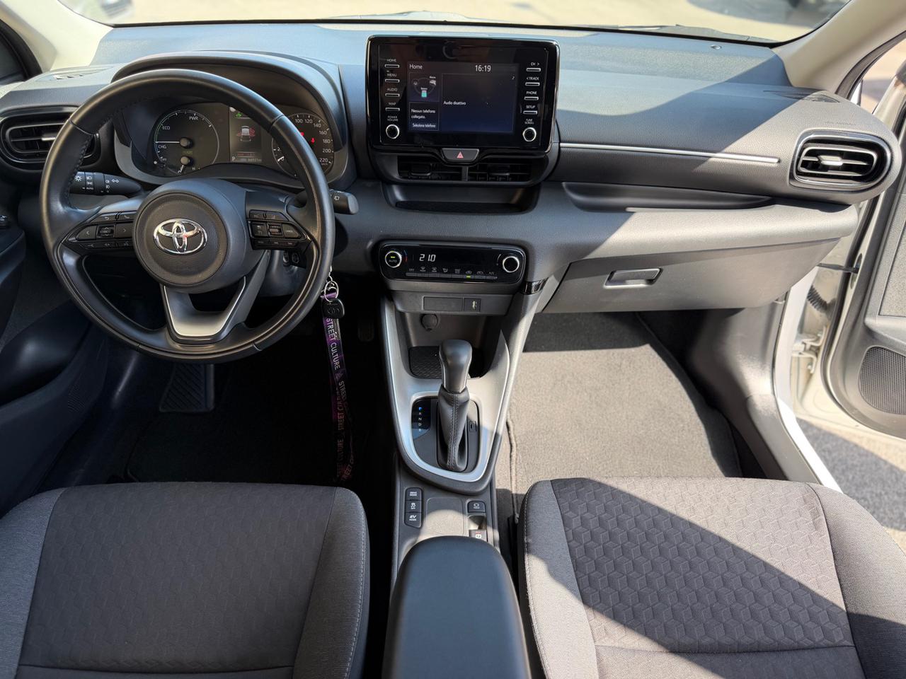 TOYOTA Yaris 1.5 Hybrid 5 porte Business (NESSUN VINCOLO) - 11