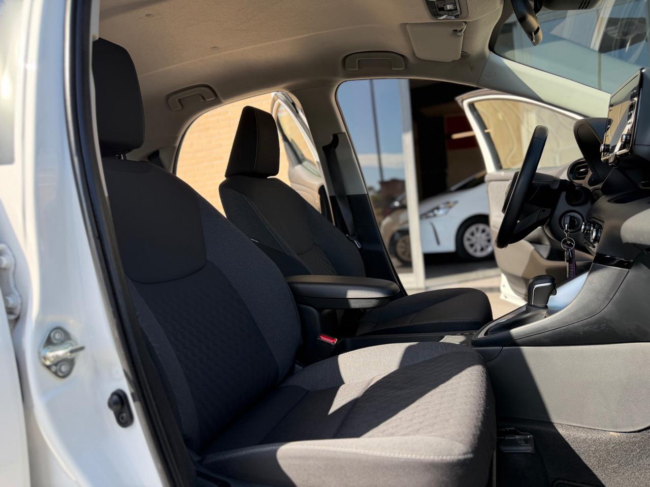 TOYOTA Yaris 1.5 Hybrid 5 porte Business (NESSUN VINCOLO) - 12
