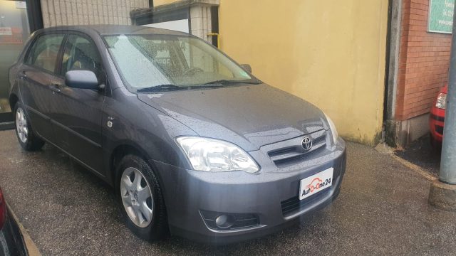 TOYOTA Corolla Argento metallizzato