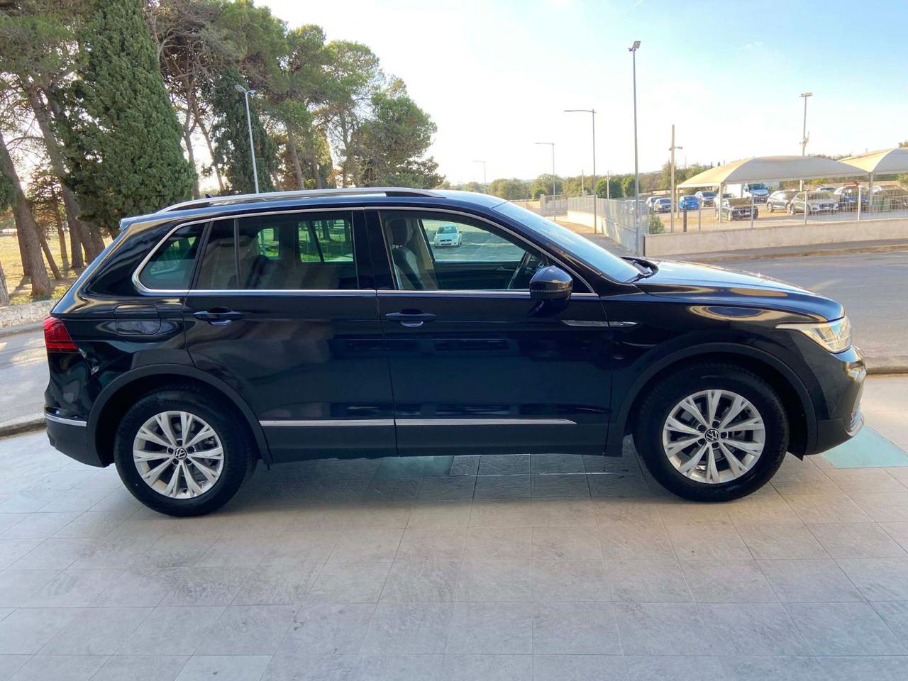 VOLKSWAGEN Tiguan 2.0 TDI 150 CV SCR DSG Life - 4
