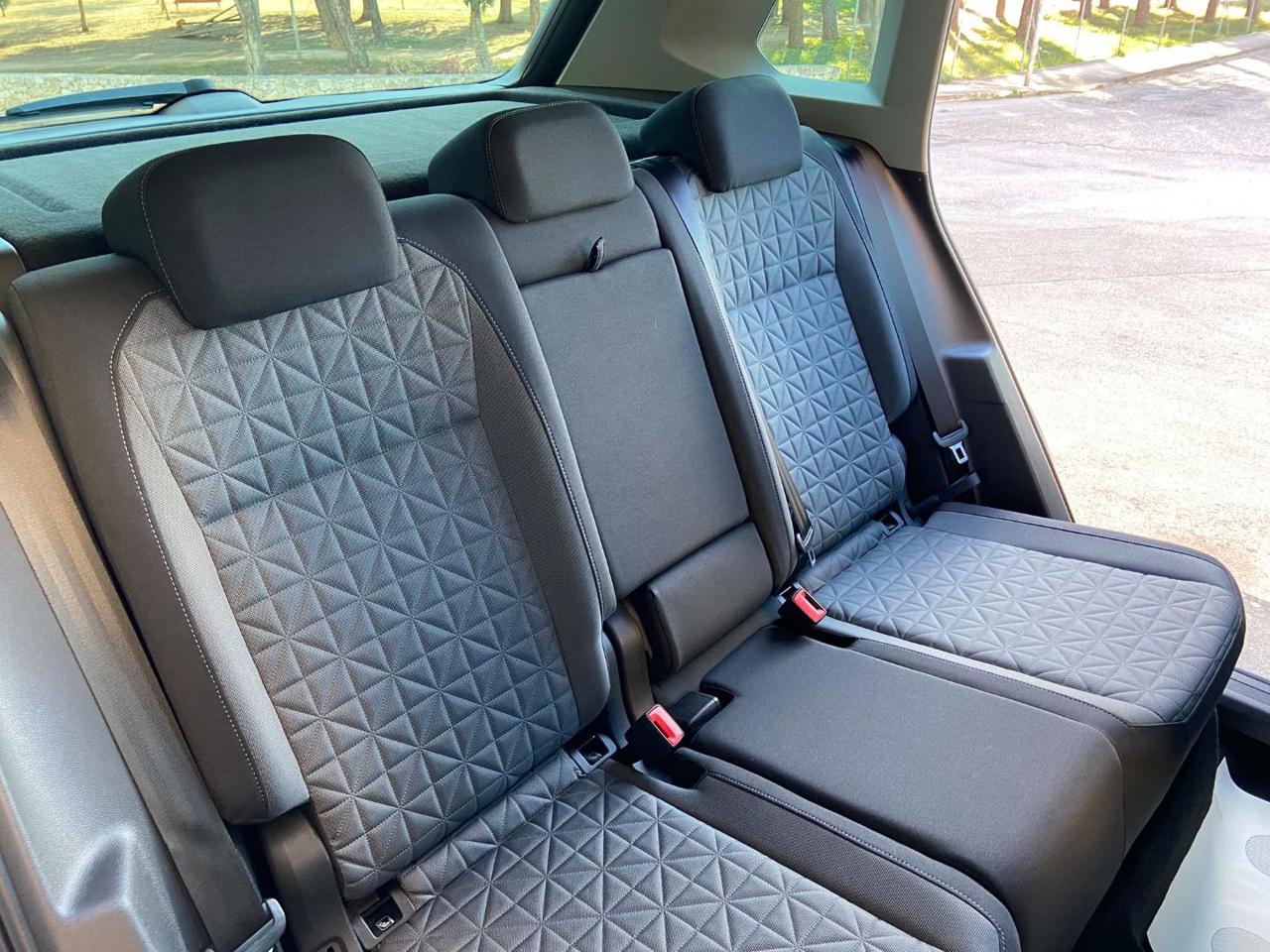 VOLKSWAGEN Tiguan 2.0 TDI 150 CV SCR DSG Life - 17