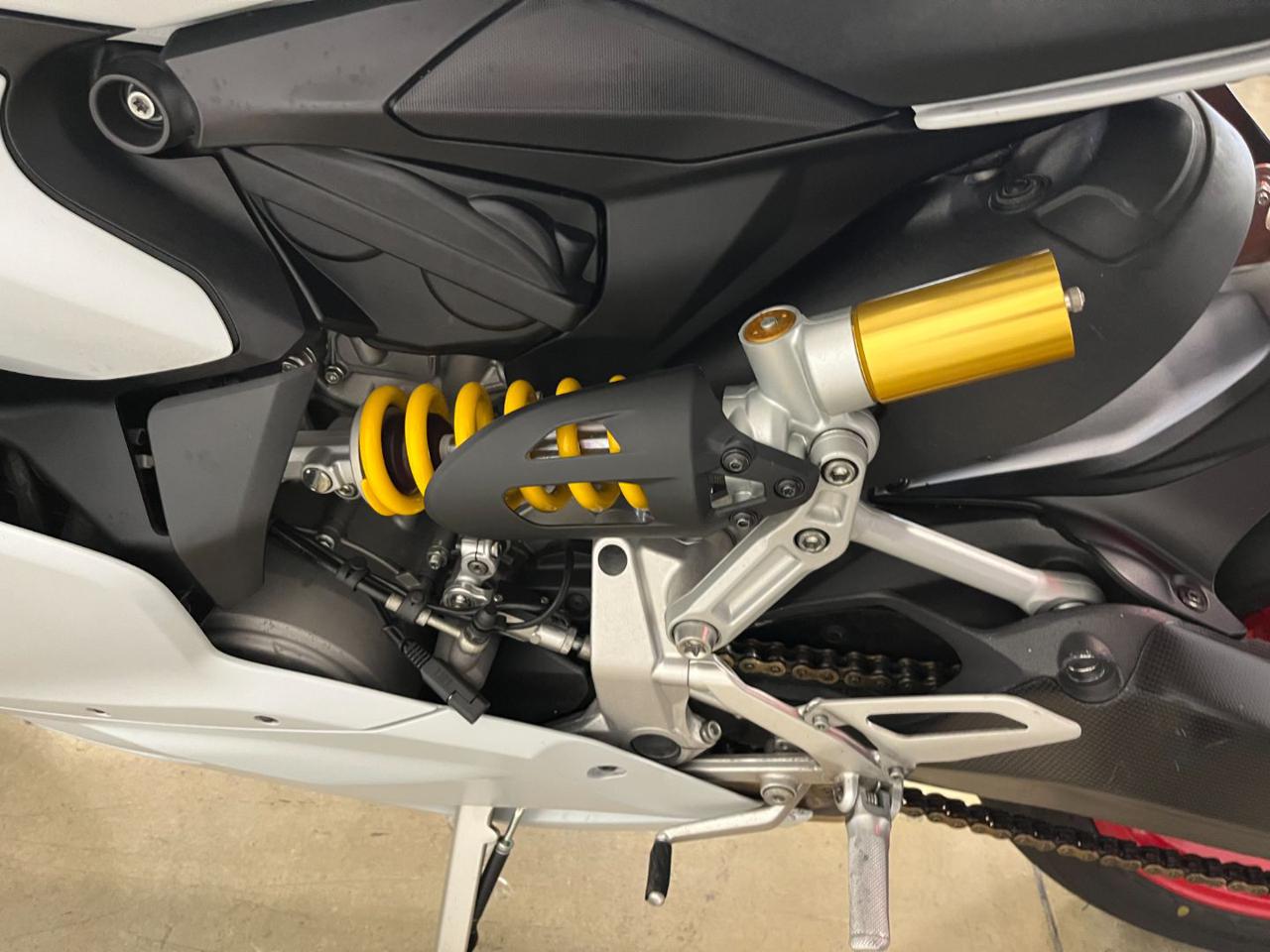 DUCATI 959 Panigale 955 - 10