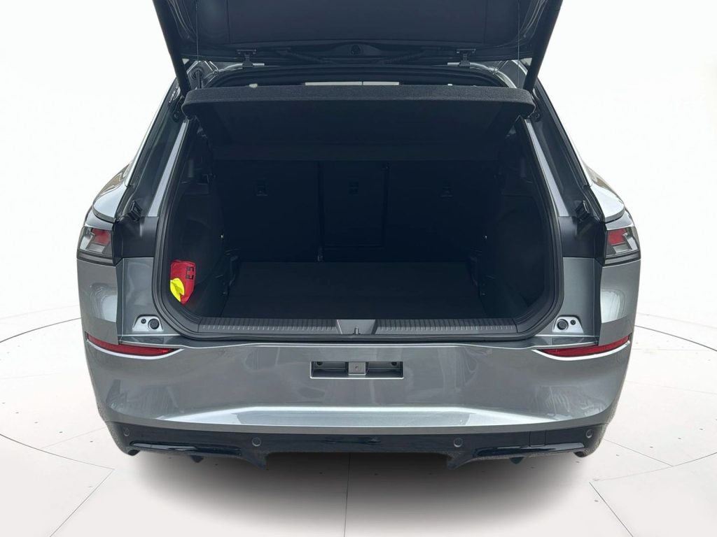 VOLKSWAGEN T-Roc 1.5 etsi r-line 150cv dsg - 11