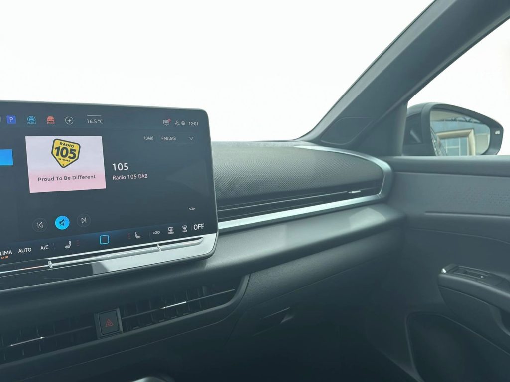 VOLKSWAGEN T-Roc 1.5 etsi r-line 150cv dsg - 20