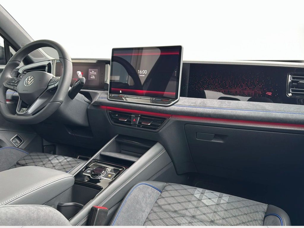 VOLKSWAGEN Tiguan Nuova Tiguan R-Line Plus 1.5 TSI eHybrid 150 kW (2 - 22