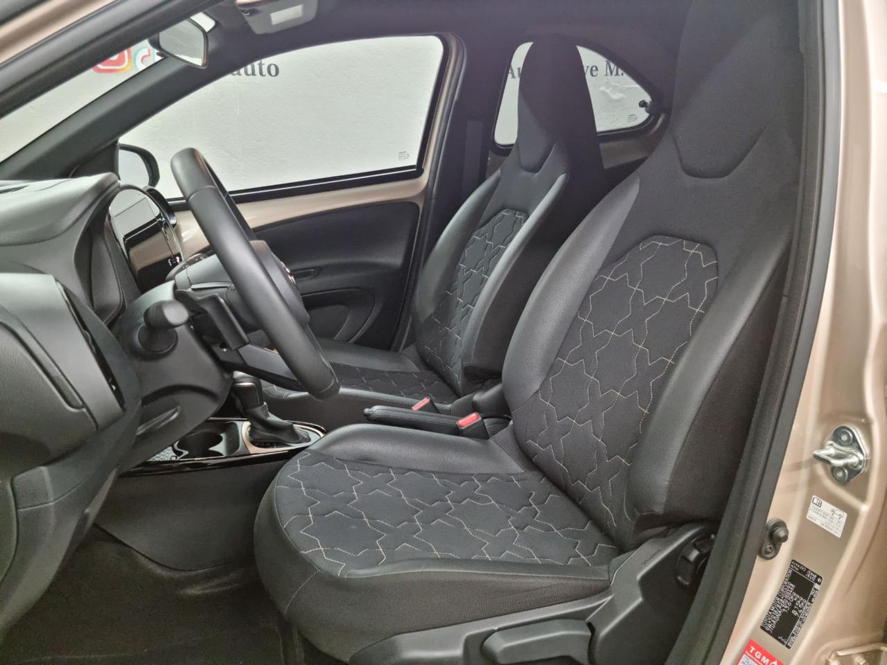 TOYOTA Aygo X 1.0 VVT-i 72 CV 5 porte Lounge S-CVT - 22
