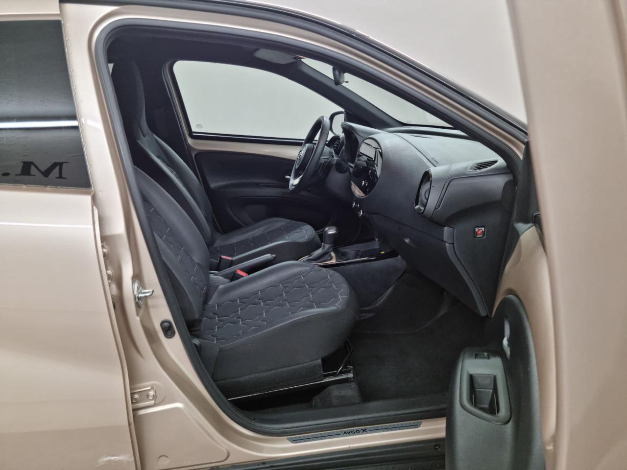 TOYOTA Aygo X 1.0 VVT-i 72 CV 5 porte Lounge S-CVT - 11