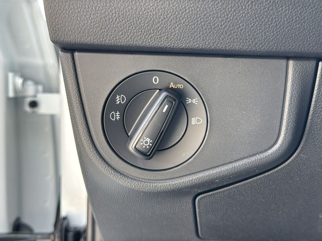 VOLKSWAGEN Taigo R-Line Plus 1.0 TSI 85 kW (115 CV) DSG - 13
