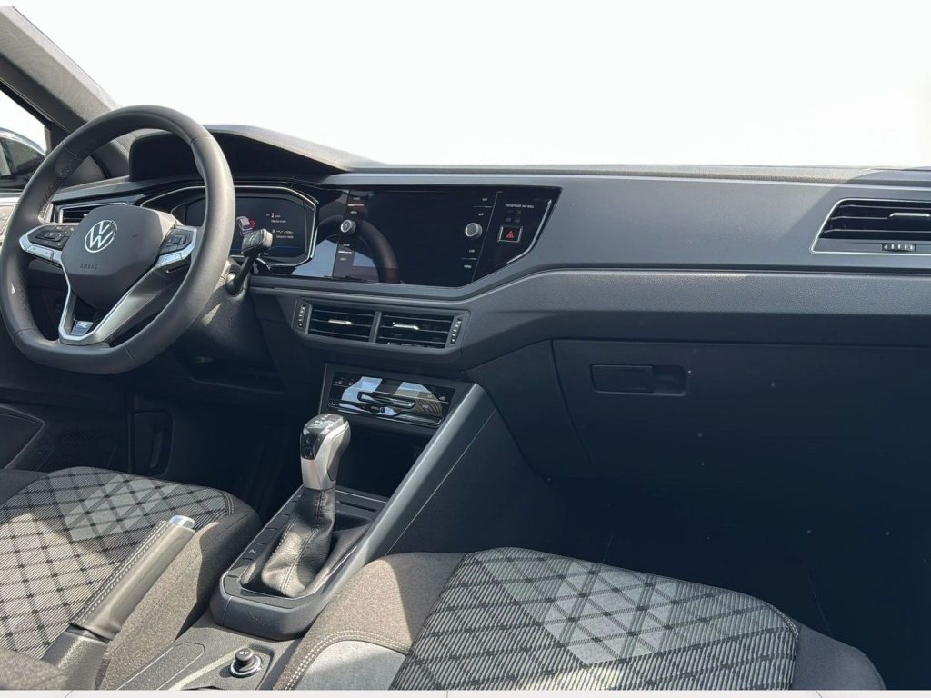 VOLKSWAGEN Taigo R-Line Plus 1.0 TSI 85 kW (115 CV) DSG - 23