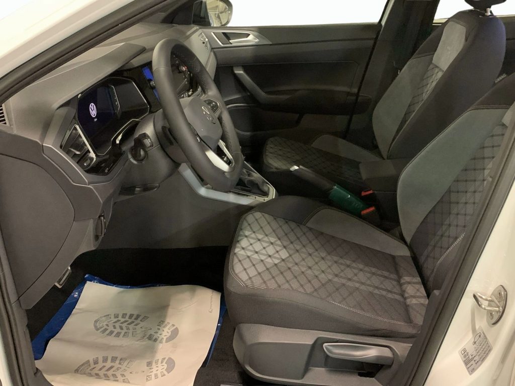 VOLKSWAGEN Taigo R-Line Plus 1.0 TSI 85 kW (115 CV) DSG - 7