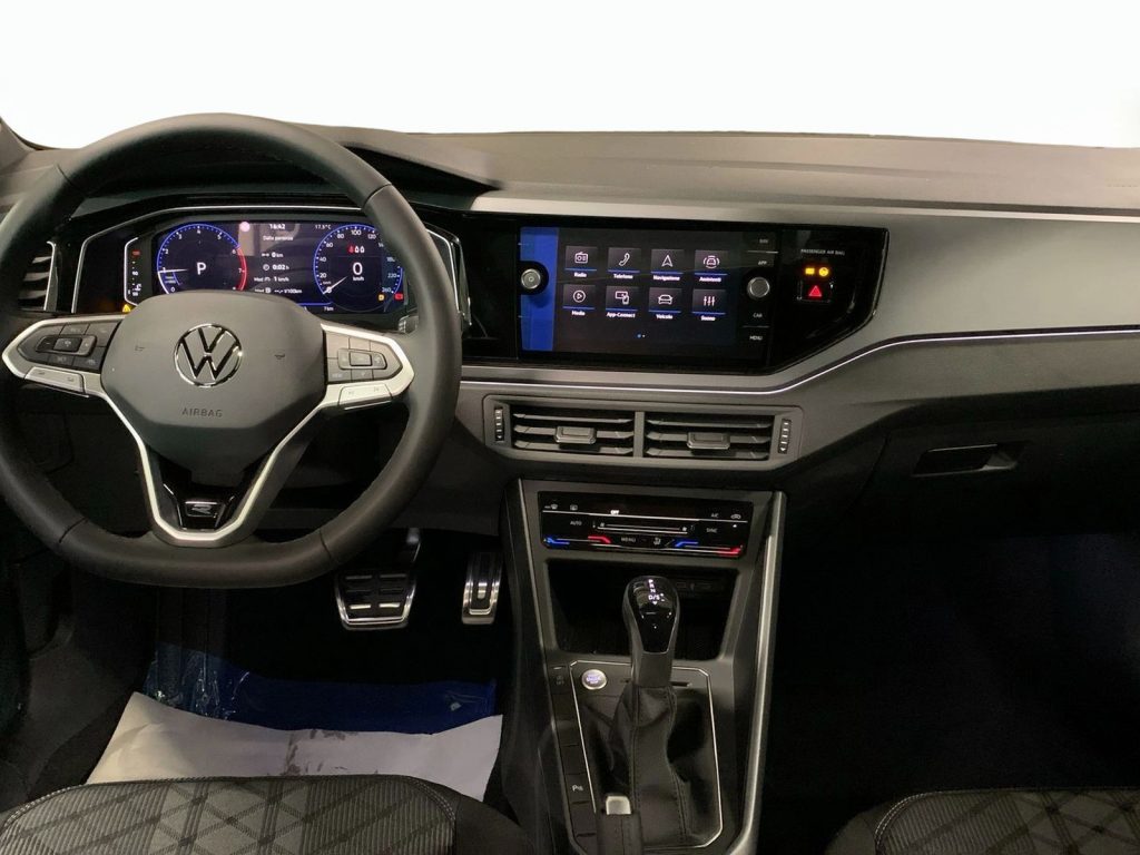 VOLKSWAGEN Taigo R-Line Plus 1.0 TSI 85 kW (115 CV) DSG - 8