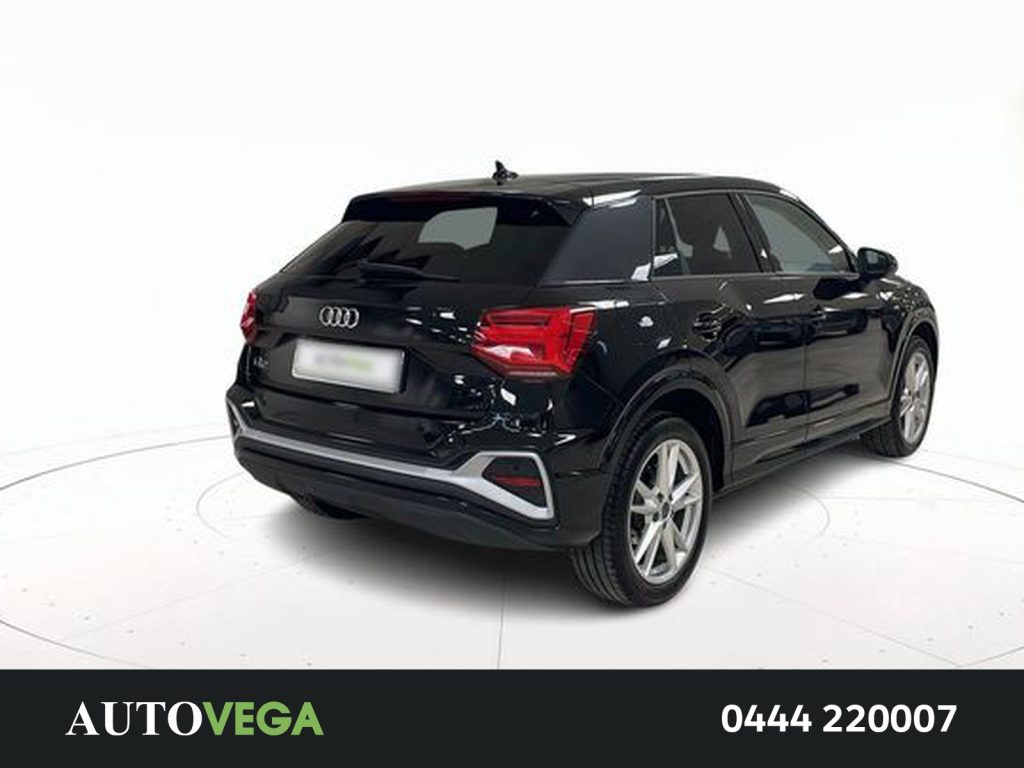 AUDI Q2 35 1.5 tfsi s line edition s-tronic - 4