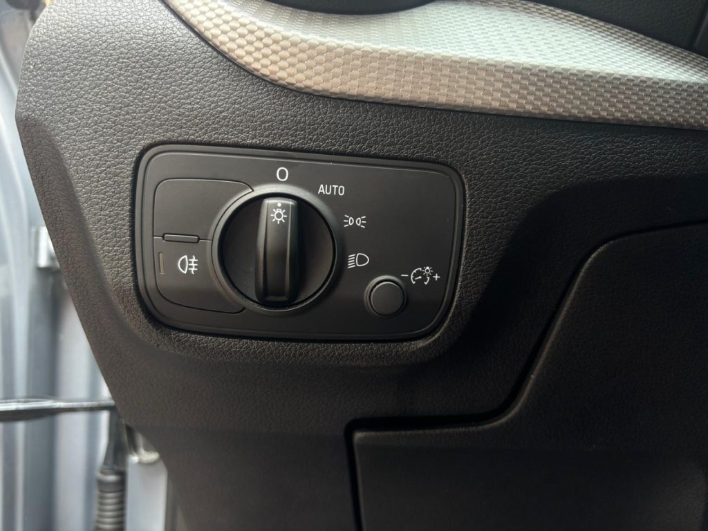 AUDI Q2 35 TFSI Stronic Advanced - 24