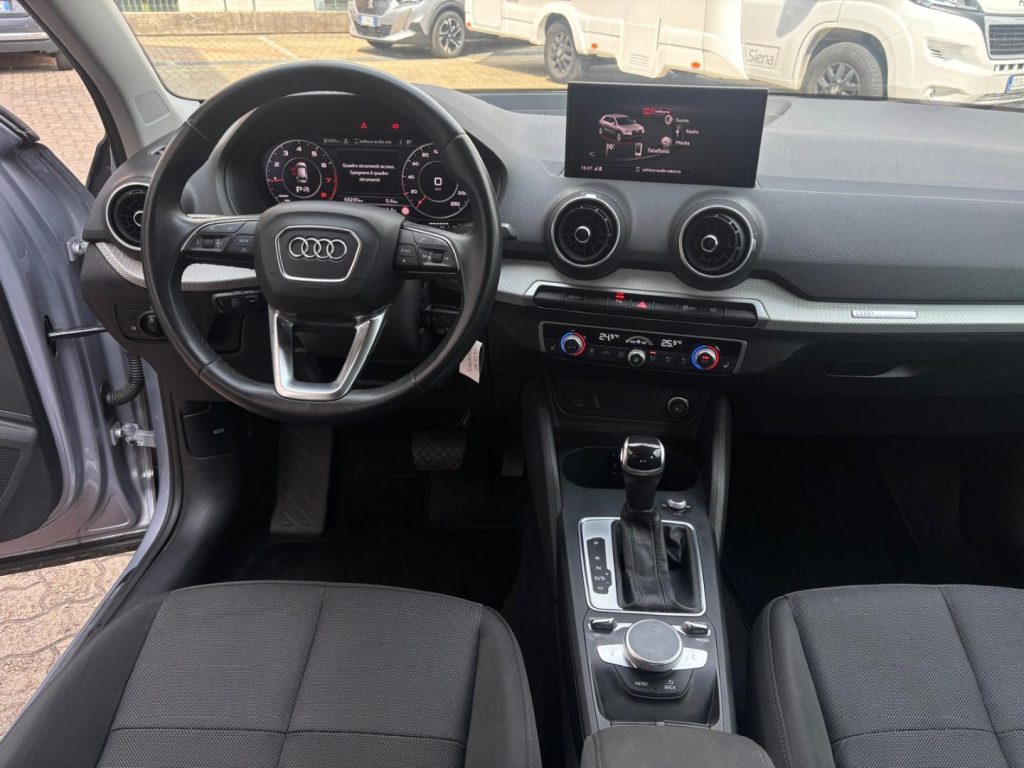 AUDI Q2 35 TFSI Stronic Advanced - 10