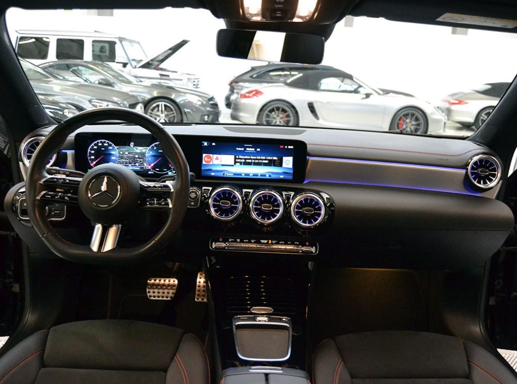 MERCEDES-BENZ CLA 180 Automatic Shooting Brake AMG Line Premium Plus** - 6