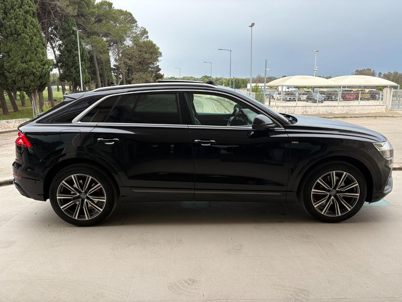 AUDI Q8 50 TDI 286 CV quattro tiptronic S line TETTO. - 4