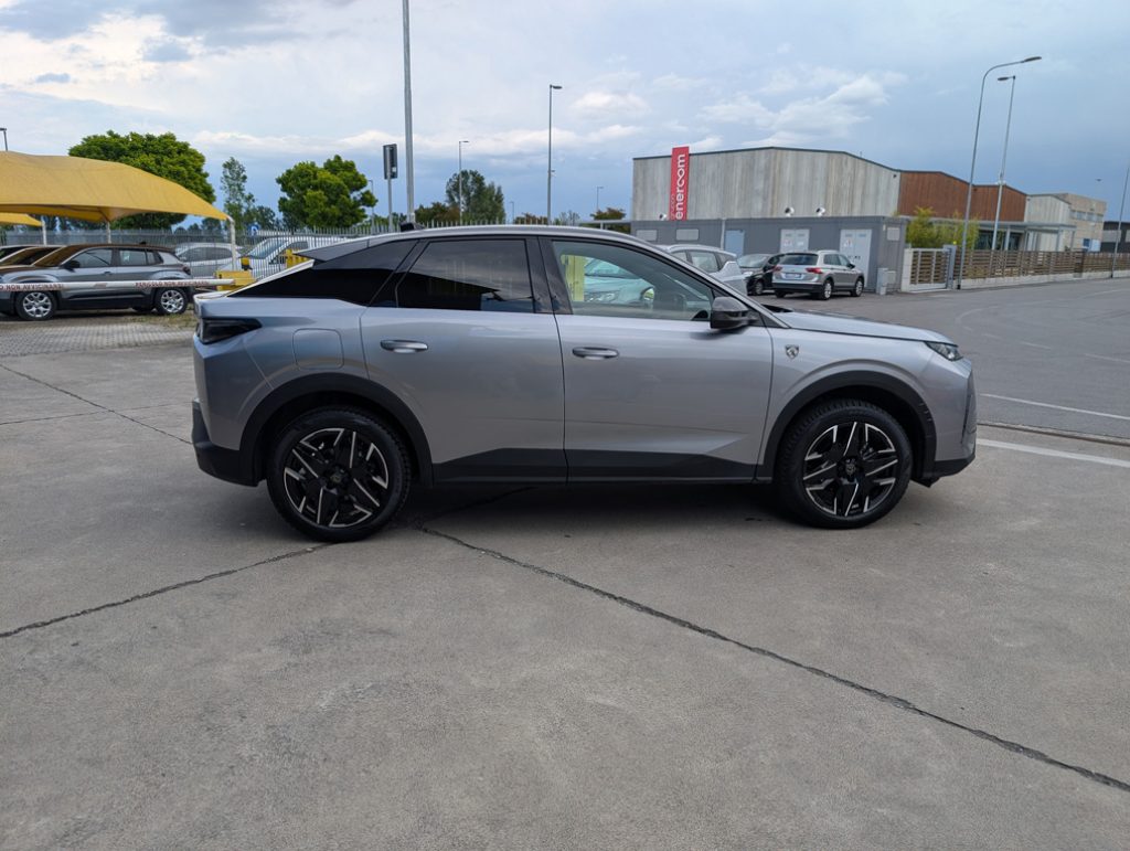 PEUGEOT 3008 Hybrid 145 e-DCS6 GT Aziendale Garanzia 03.2029 - 4