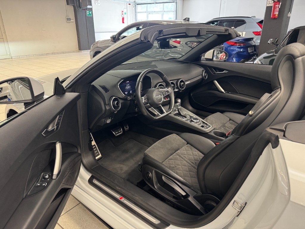 AUDI TT Roadster 40 TFSI S tronic+SLINE+19+MATRIX+TELECAM. - 8