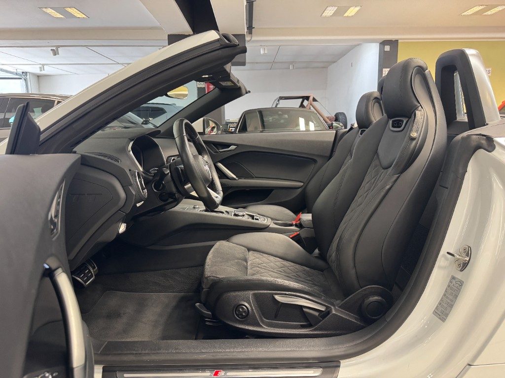 AUDI TT Roadster 40 TFSI S tronic+SLINE+19+MATRIX+TELECAM. - 12