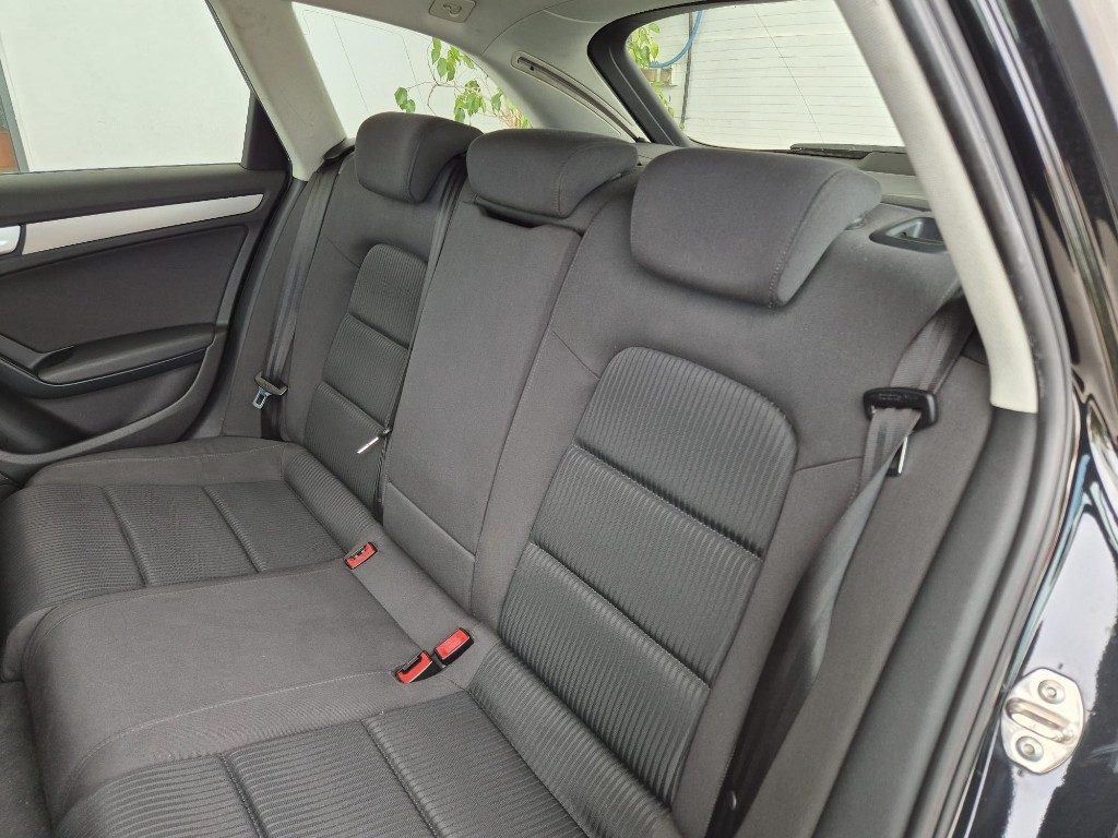 AUDI A4 Avant 2.0 TDI 120 CV Ambiente - 8