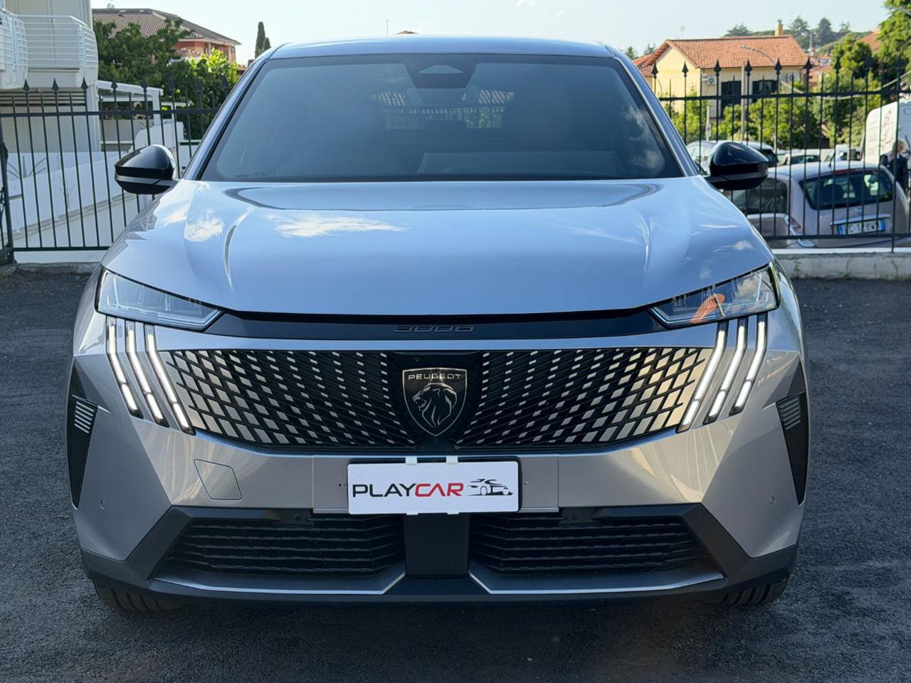 PEUGEOT 3008 Hybrid 145 e-DCS6 ALLURE NAVI+PELLE+R.CAM360°+LED! - 2