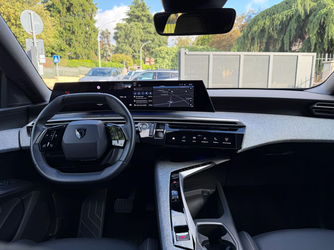 PEUGEOT 3008 Hybrid 145 e-DCS6 ALLURE NAVI+PELLE+R.CAM360°+LED! - 22