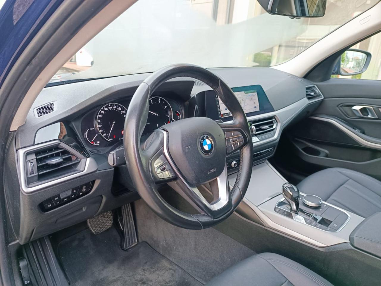 BMW 320 d 48V Touring Business Advantage - 20